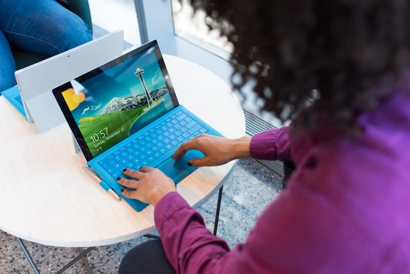 5 Ways AI Receptionists Improve Guest Experience